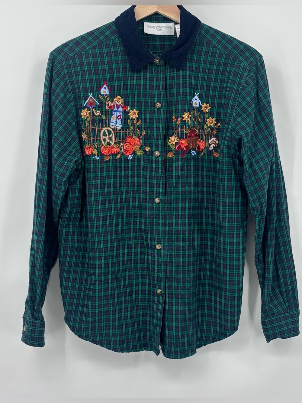 Vintage 90s Y2K Green Navy Plaid Long-Sleeve Shirt embroidered fall corduroy Med